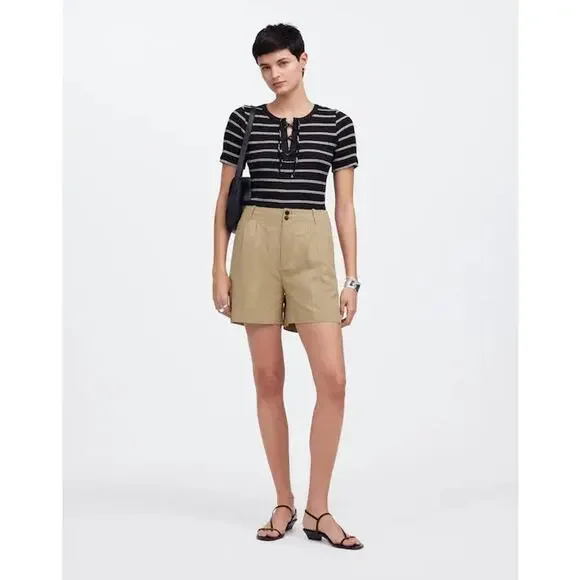 NWT Madewell The Drapey Twill Pleated Short Size 4